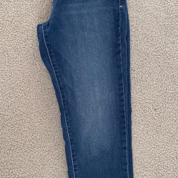 Denizen Jeans - Picture 5 of 11